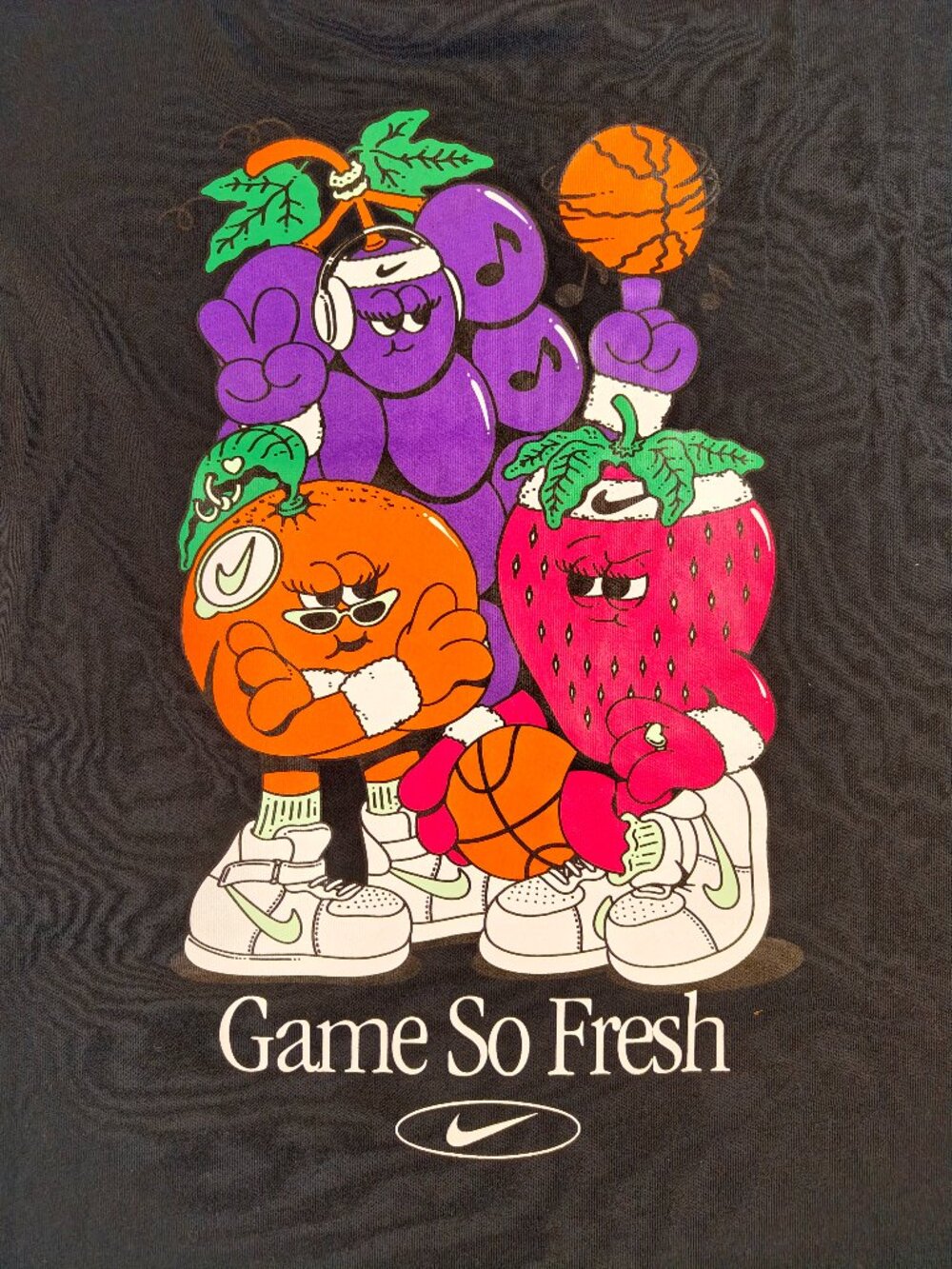 Nike Men’s “Game So Fresh” Long Sleeve Graphic Tee Size Small